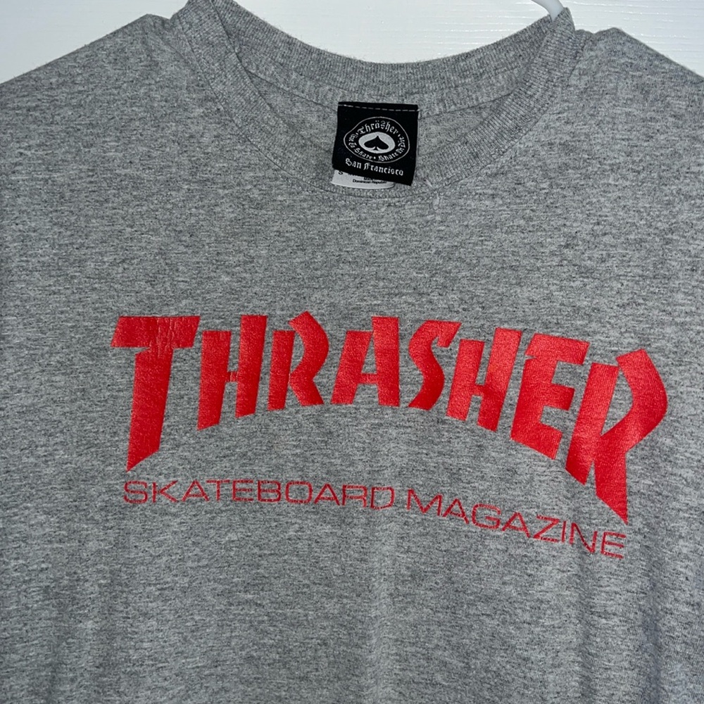 Thrasher grey/red t-shirt